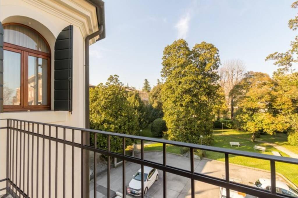 Dadahome Elegante Appartamento Vicino Al Centro Treviso Exteriör bild